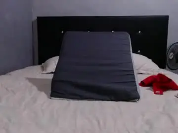 Chaturbate Live Sex of caro_milf_