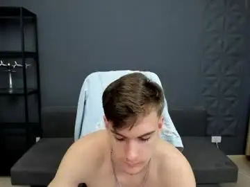 Chaturbate Live Sex Cam of bradyflint