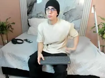 Chaturbate Sex Chat of chris_evans27