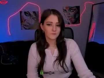 Chaturbate Live Sex Cam of helli_belli