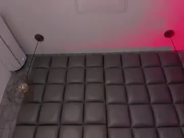 Chaturbate Best live sex cam show of kira_vance