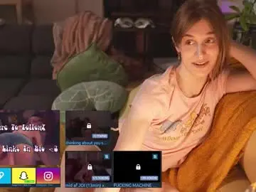 Chaturbate Adult Video Chat of petitecut