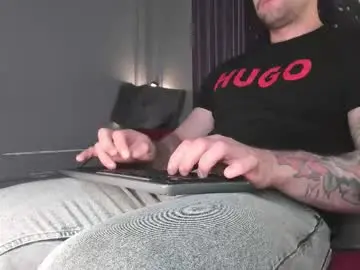 Chaturbate Live Sex Cam of waynemiller_