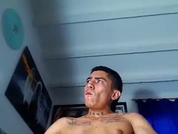 Chaturbate Live Porn of andres_cond