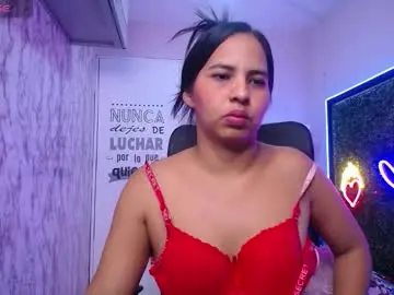 Chaturbate Live Sex Cam of nicol_ross19