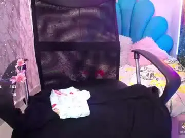 Chaturbate Free Porn Cam of nicol_ross19