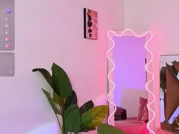 Chaturbate Free Live Porn of sharlot_tay