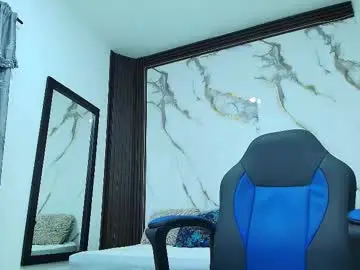 Chaturbate Sex Cam of enzo_turner