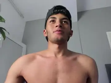 Chaturbate Free Porn Cam of tyler_fox_