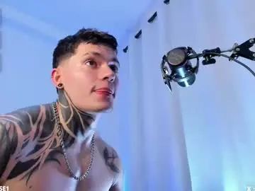 Chaturbate Live Porn of alan_rosee