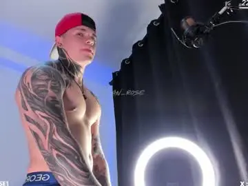 Chaturbate Best live sex cam show of alan_rosee