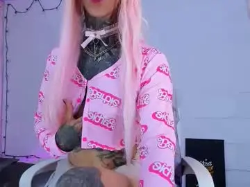 Chaturbate Live Sex Cam of drippyorlove