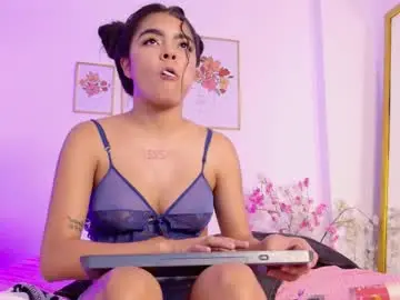 Chaturbate Live Sex Cam of ainara_dolls