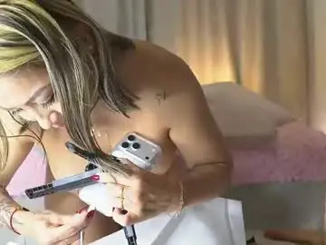Chaturbate Free Live Porn of amelia_lov3