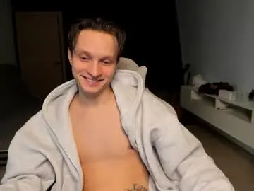 Chaturbate Live Sex Cam of romeo_mercy