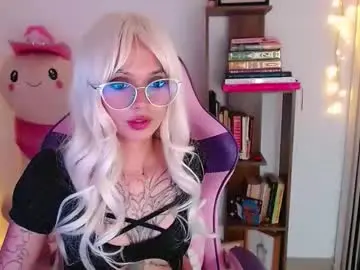 Chaturbate Live Sex Cam of bluee_v