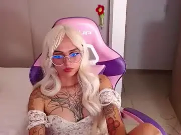 Chaturbate Best live sex cam show of bluee_v