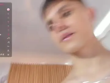 Chaturbate Free Porn Cam of dustinlevine