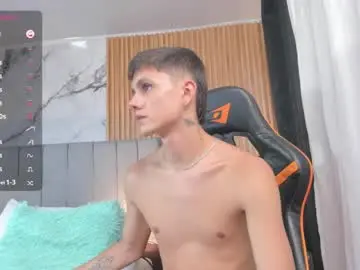 Chaturbate Watch Live Sex Cams of dustinlevine