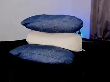 Chaturbate Live Sex Cam of connorflyn