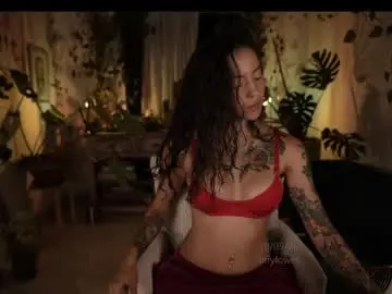 Chaturbate Live Sex Cam of effylowell_