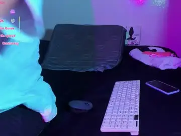 Chaturbate Live Sex Cam of piggy_eddy