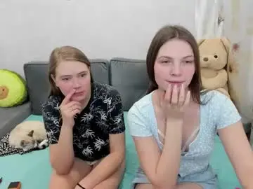 Chaturbate Live Sex of pikmi_obsos