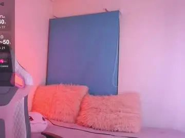 Chaturbate Live Sex Cam of chloe_moons_