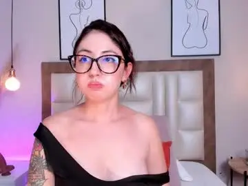 Chaturbate Adult Webcams of emilyywatson