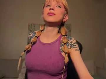 Chaturbate Best live sex cam show of twiinkie_pie