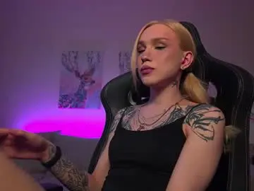 Chaturbate Sex Cam of twiinkie_pie