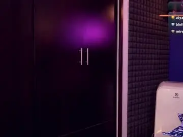 Chaturbate Watch Live Sex Cams of bull_vixen2001