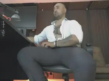 Chaturbate Free Live Porn of leon_1717
