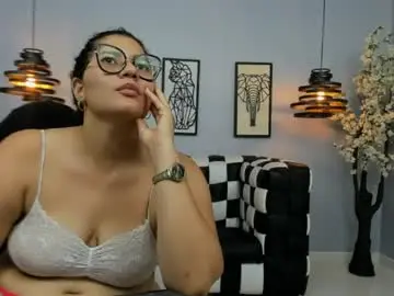 Chaturbate Live Porn of mia_curvyy