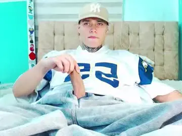 Chaturbate Best Webcam of _justinmoon2