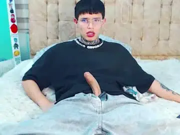 Chaturbate Watch Live Sex Cams of _justinmoon2