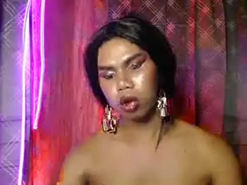 Chaturbate Live Sex Cam of queenpinayebony_xx