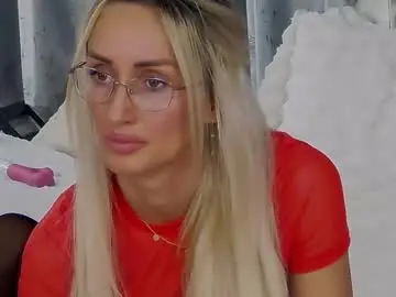 Chaturbate Live Sex Cam of isabelleethan