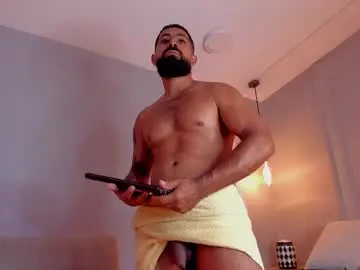 Chaturbate Best live sex cam show of kylliamlevis