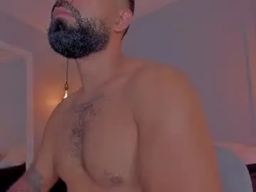 Chaturbate Sex Chat of kylliamlevis
