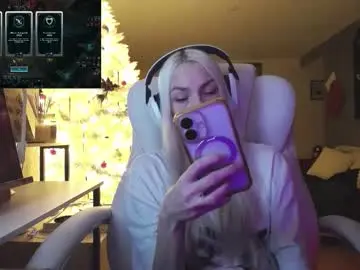 Chaturbate Adult Webcams of tinykylie