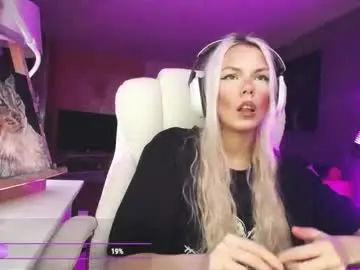 Chaturbate Nude Webcam of tinykylie