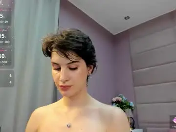 Chaturbate Live Sex Cam of adeline_perle