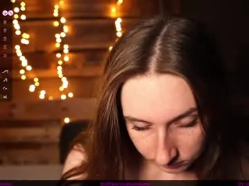 Chaturbate Live Sex Cam of hotfrecklesgirl