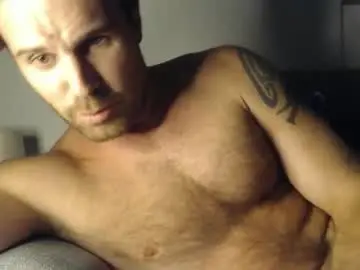 Chaturbate Free Porn Cam of chrishemsworthxxx