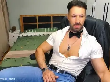 Chaturbate Live Sex Cam of mikestrip