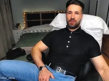 Chaturbate Live Sex Cam of mikestrip