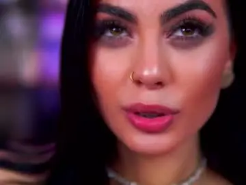 Chaturbate Free Live Porn of ravennadarcy