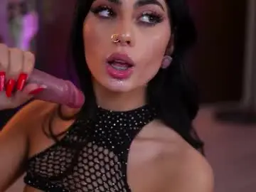 Chaturbate Watch Live Sex Cams of ravennadarcy