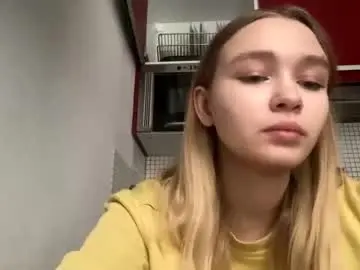 Chaturbate Live Sex Cam of cherryleija